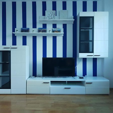 Central Apartment With 24-7 Building Security Novi Sad Exteriér fotografie