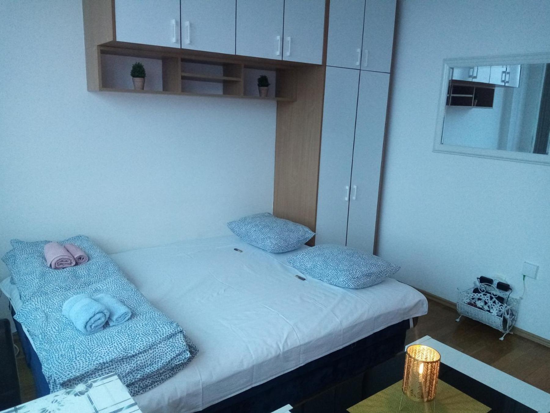 Central Apartment With 24-7 Building Security Novi Sad Exteriér fotografie