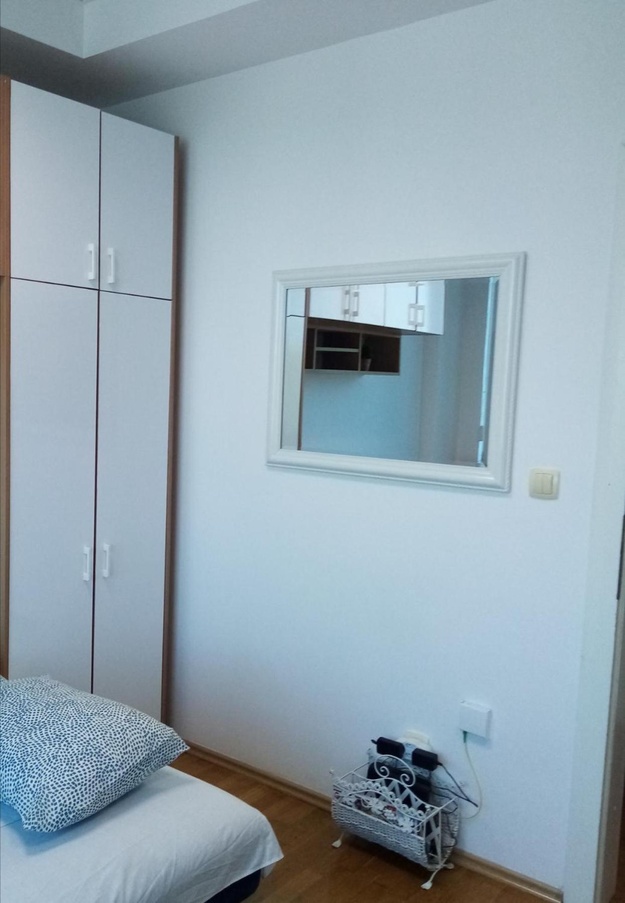 Central Apartment With 24-7 Building Security Novi Sad Exteriér fotografie